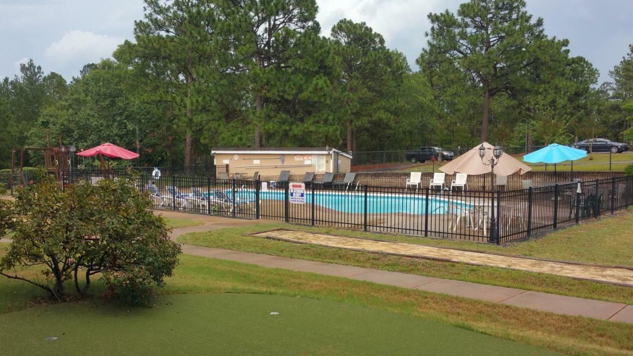 Carolina Pine Inn Near Southern Pines-Pinehurst Pinebluff Exteriér fotografie